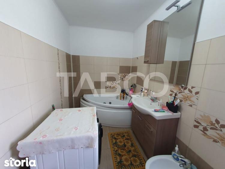 Casă cu 4 camere cu Piscina în Central