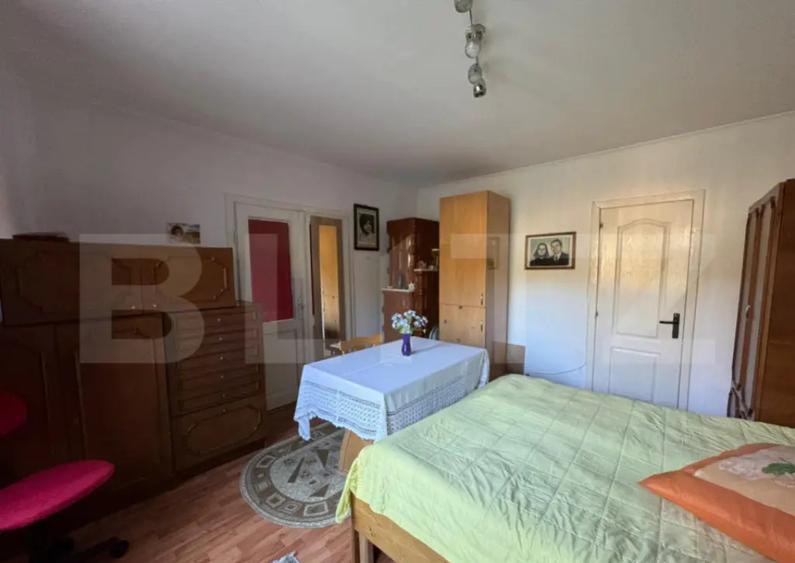 Casa cu 6 camere in Soimus - 10