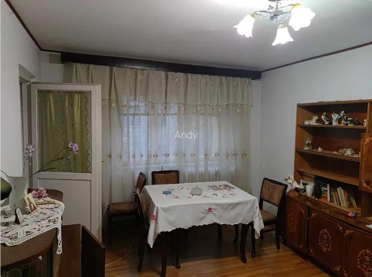 Apartament 3 camere / Etajul 2 / Zona Industriala / Tecuci