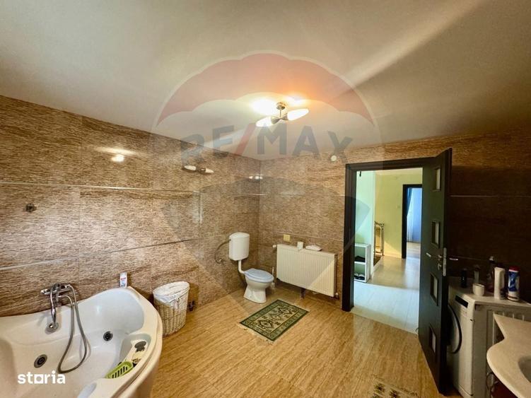 Casa / Vila cu 5 camere de vanzare - 14