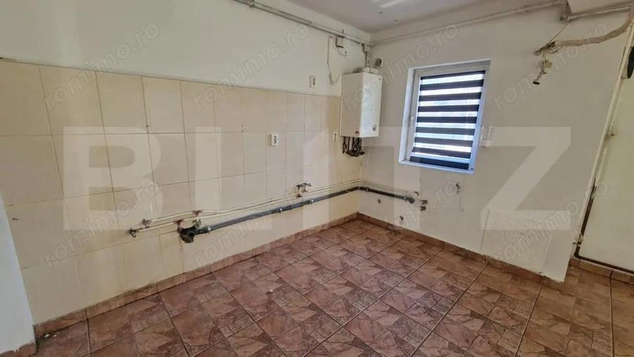 Spatiu comercial 55 mp, vad comercial excelent, parcare inclusa, zona Cetatii - 2