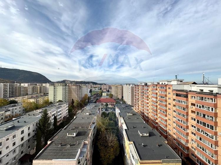 Apartament 3 camere,  Calea Bucuresti -zona Mc Donald's - 10