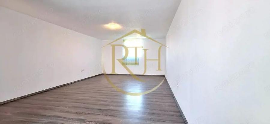 Oferim spre inchiriere, Apartament spatios, 4 camere, pentru locuit sau Firme - 12