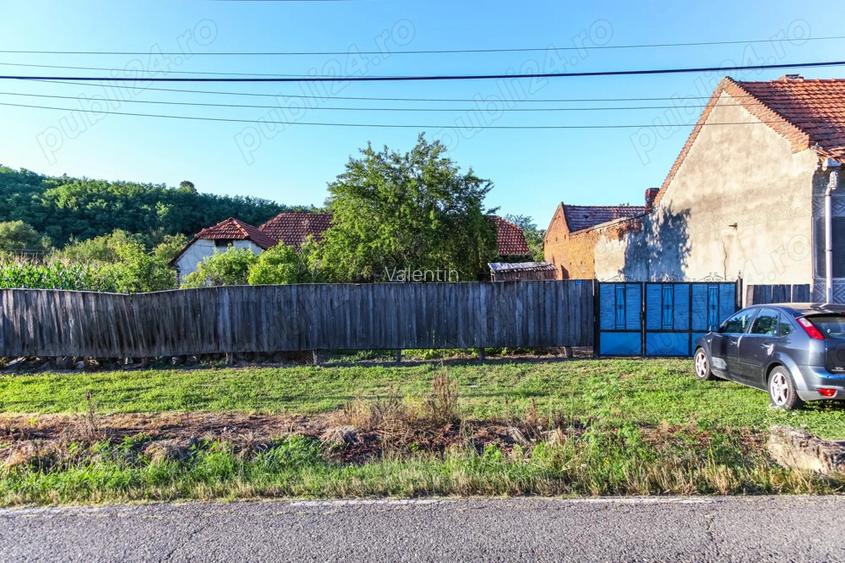 Vand pamant intravilan