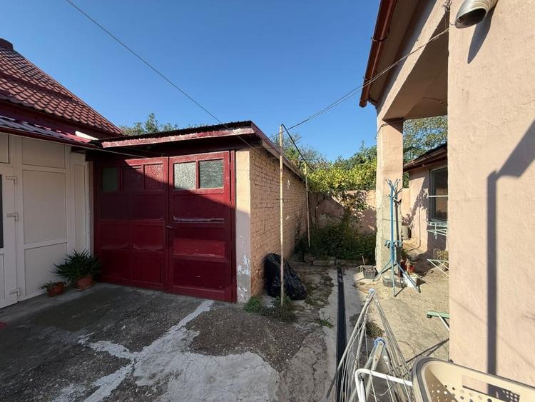 Casa cu 2 camere in curte comuna, semidecomandata, 52mp utili - Iosefin - 2
