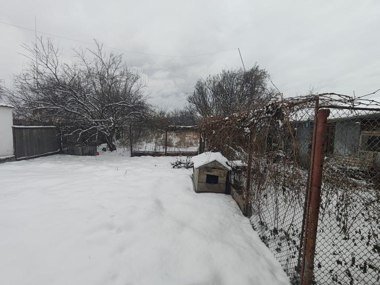 Casa 4 camere libera la vanzare GHIMBAV - zona Garii - 22