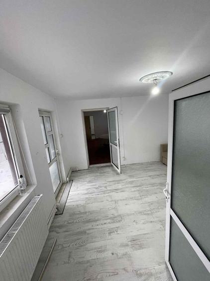 Inchiriere casa curte - 1