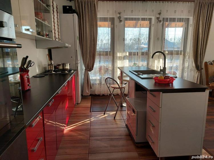 Casa moderna 180 mp amprenta la sol - 1