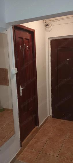 Inchiriez garsoniera - 2