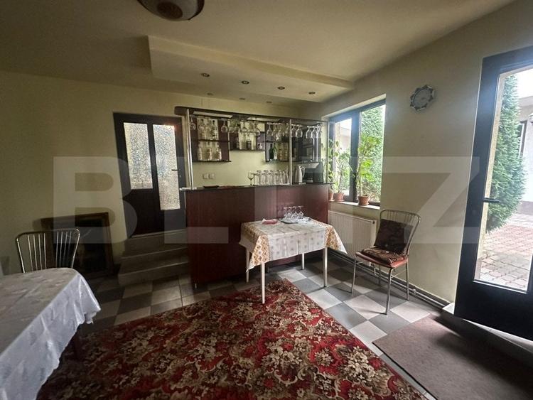 Imobil cu 12 camere/2 spatii comerciale, 210/283 mp, zona-semicentrala - 3