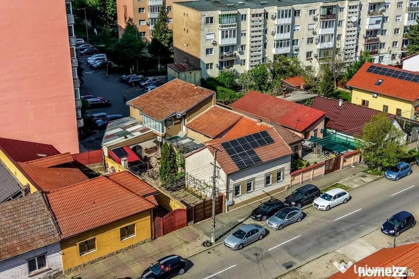 Casă cu 8 camere cu Teren 342 Mp în Șega
