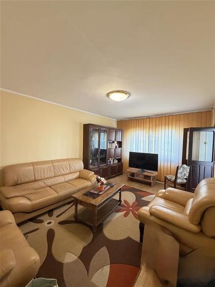 Apartament 3 camere, etaj intermediar- Nicolina, Pizza Nico - 1