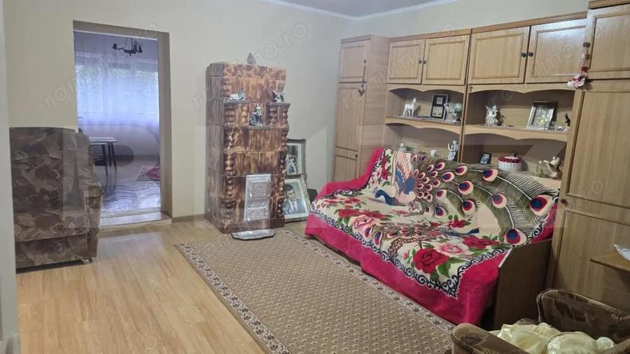 Casa 3 camere 133 mp; Teren - 1432 mp. Livada - 2