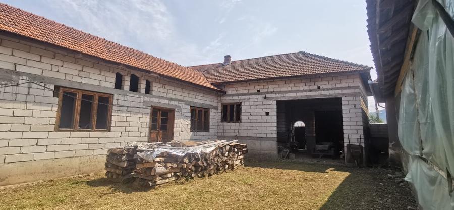 Vand casa in Poienii de Jos - 1
