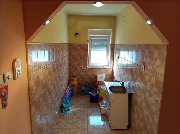 Oravita, 2 Camere, Cf Sporit, Mobilat, Zona Garii - 14