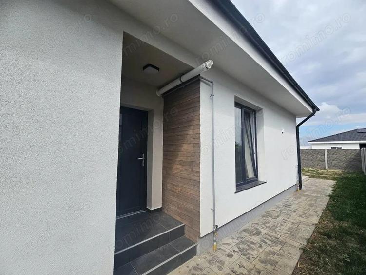 Duplex pe parter. Vatra veche a satului. Disponibil imediat - 7