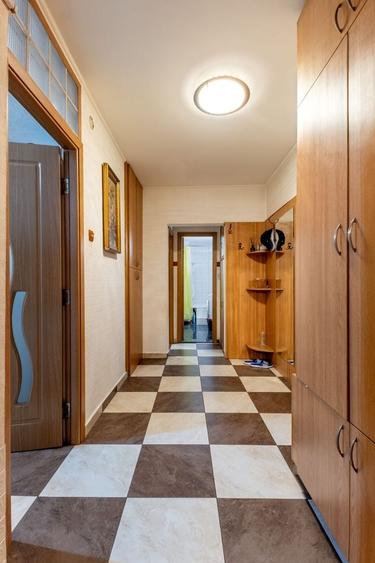 Apartament cu 2 camere decomandat în Decebal
