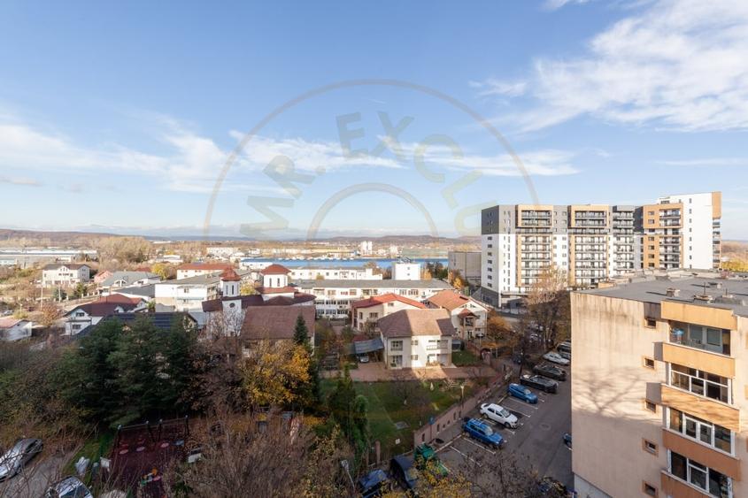 Apartament 3 camere cu priveliste cartier Nord - 1
