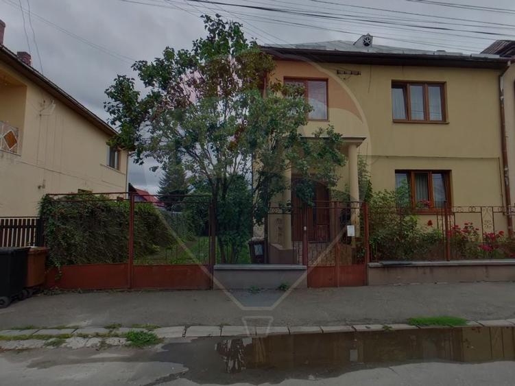 Casă cu 4 camere, Str. Bradului/ Sighetu Marmației - 1