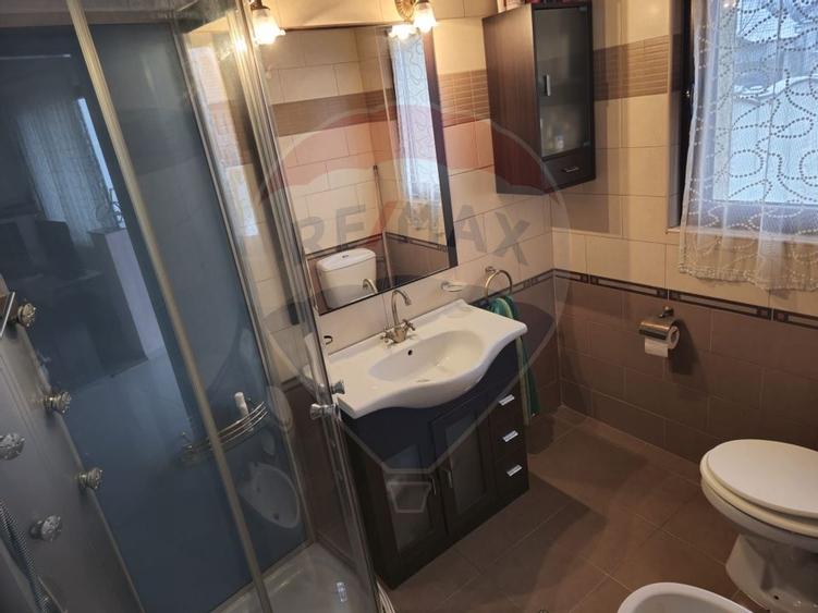 CASA SPATIOASA SI PRIMITOARE IN CENTRUL ORASULUI  AVRIG JUD,  SIBIU - 31