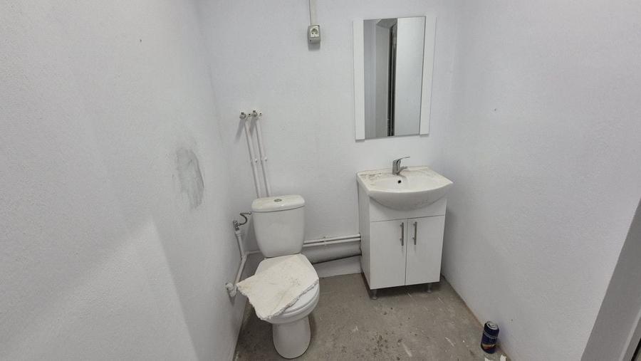 Hale pentru depozitare -acces din centura - in apropiere de A2 - 4