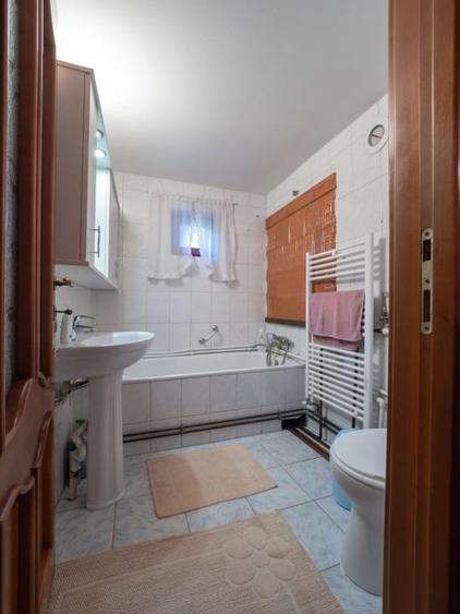 CASA INDIVIDULA CU ETAJ, MOBILATA SI UTILATA, 735 MP TEREN, ACTE LA ZI, SUCEVITA - 8