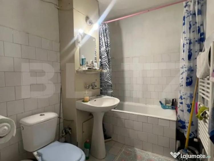 Apartament cu 3 camere, decomandat, zona micro 2 - 5