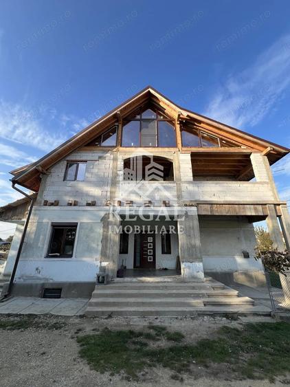 Casa spa?ioasa de vanzare in Ru?i pentru locuin?a sau investitie - 19