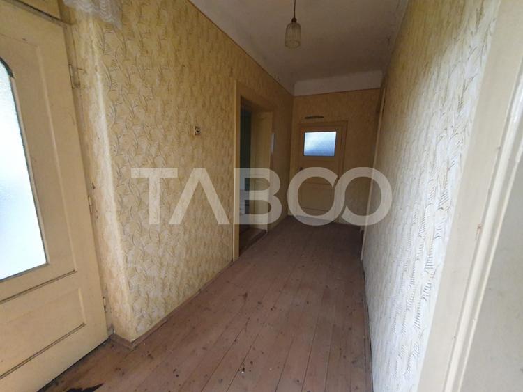 Casa de vanzare in Mandra 140 mp utili curte sura anexe 3 beciuri - 4