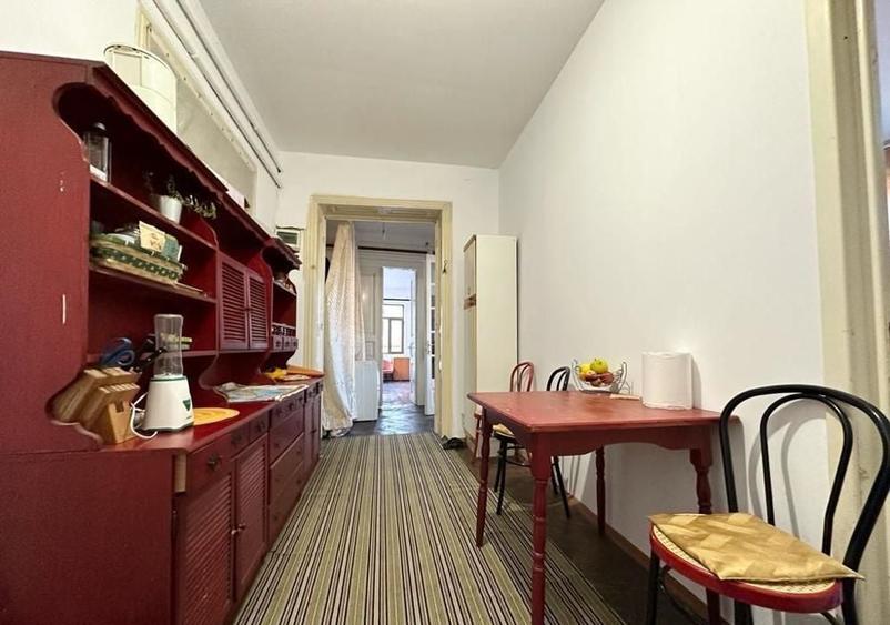 De vanzare Apartament 2 camere in vilă, Unirii - Universitate - 9