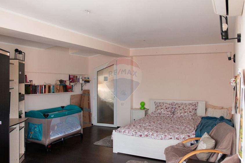 De vanzare casa 7 camere, 306 mp desfasurati parcul Rizer -comision 0% - 4