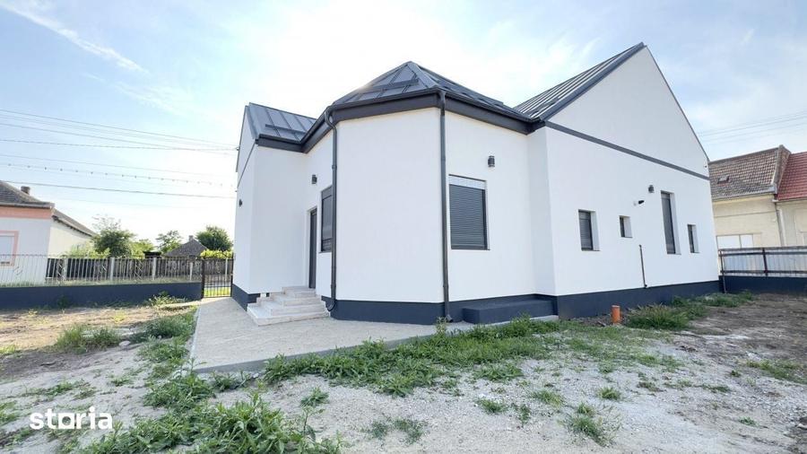 Casă cu 3 camere cu Teren 630 Mp în Central