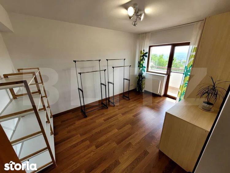 Casa indiaviduala cu 4 camere, 300 mp, curte 1000 mp, garaj, zona Iri - 3