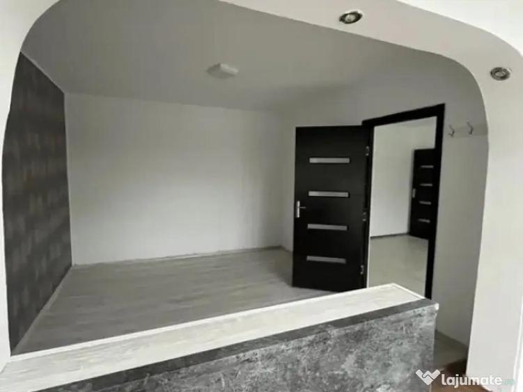 SPATIU COMERCIAL tip apartament 2 camere , in Podu Ros, - 3