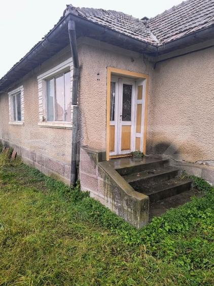 Casă individuală cu 3 camere cu Teren 950 Mp în Mica