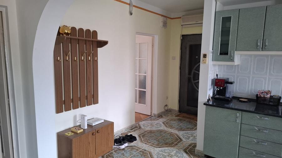 Apartament cu 3 camere decomandat, mobilat în Nădlac