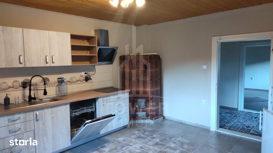 Casă cu 4 camere cu Teren 2343 Mp în Central