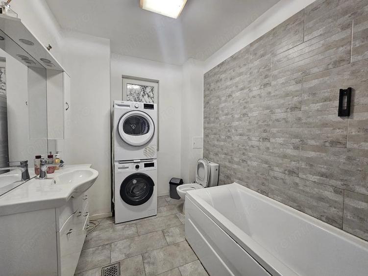 Apartament cu 2 camere decomandat în Pietroasa