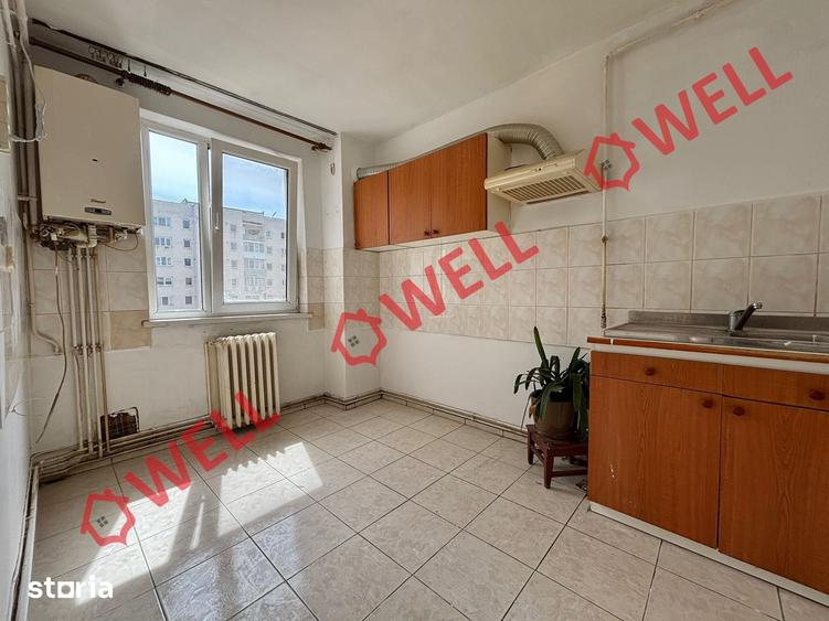 Apartament cu 3 camere decomandat în Sud
