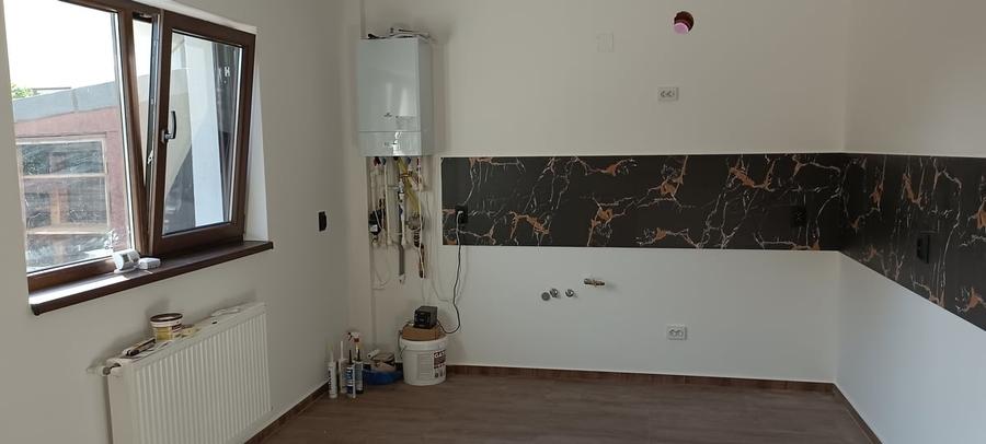 Casă cu 4 camere cu Teren 270 Mp în Berceni