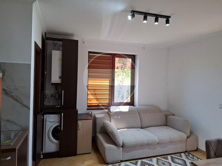 Apartament cu 2 camere semidecomandat în Micălaca