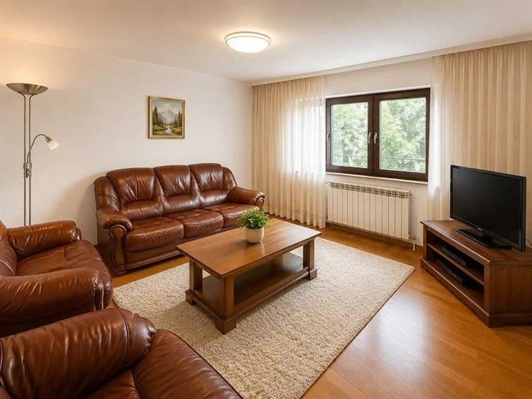 Apartament3 Camere Decomandat, Renovat Integral - Decebal – Piața Alba Iulia - 4