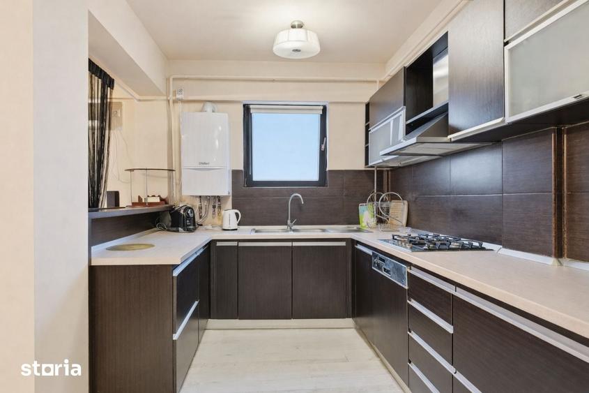 Apartament cu 3 camere decomandat, mobilat în Centru Civic