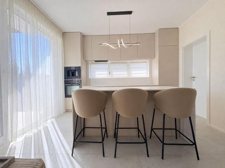 Duplex cu 4 camere cu Canalizare în Dumbrăvița