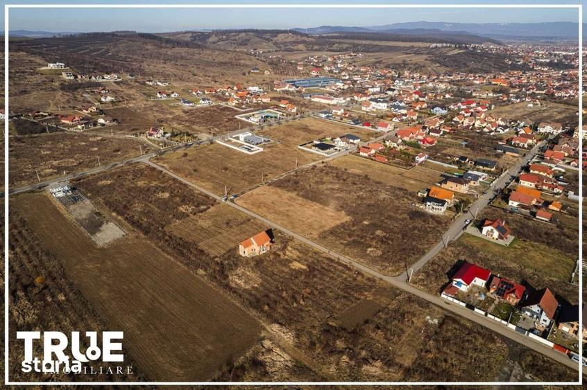 Teren de 3000 mp, în Central