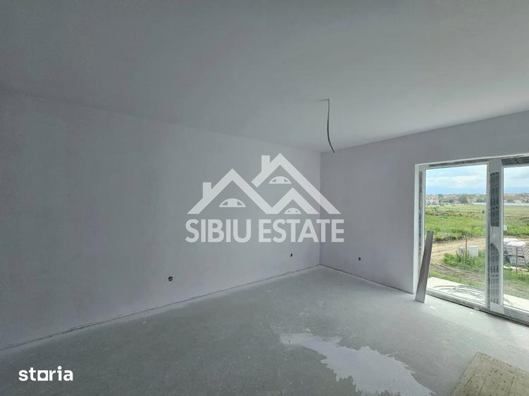 Casă cu 5 camere cu Teren 280 Mp în Central