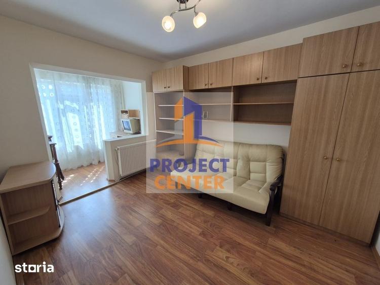 Apartament cu 3 camere decomandat în Central