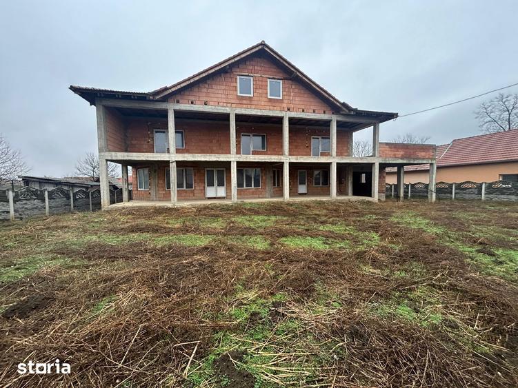 Casă cu 6 camere cu Teren 1150 Mp în Mihalț