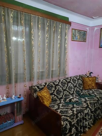 Casă cu 4 camere cu Teren 1862 Mp în Anina