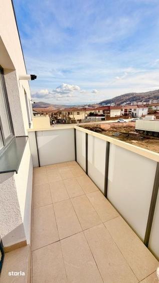 Apartament cu 3 camere semidecomandat în Florești
